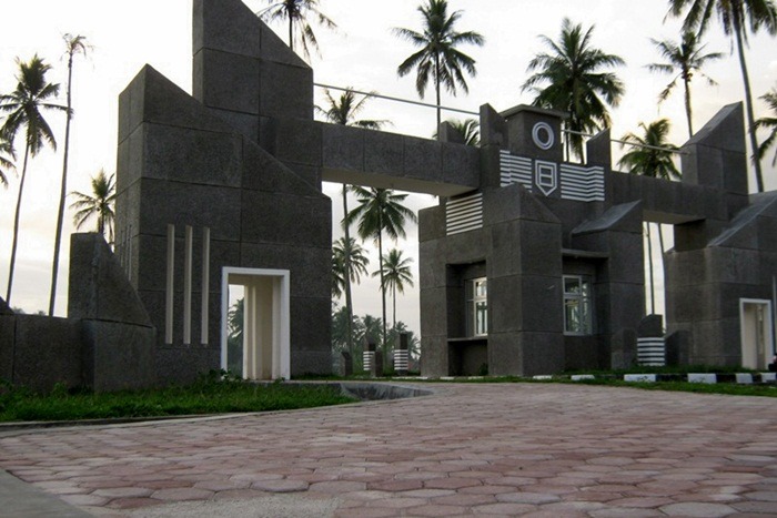 10 Daftar Universitas Negeri Atau Swasta di Provinsi Sumatera Barat dan Jurusannya, Mana Yang Terbaik? 1 10 Daftar Universitas Negeri Atau Swasta di Provinsi Sumatera Barat dan Jurusannya, Mana Yang Terbaik? 1