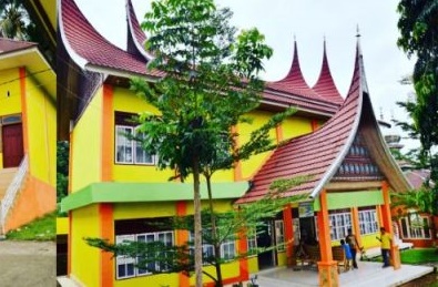 10 Daftar Universitas Negeri Atau Swasta di Provinsi Sumatera Barat dan Jurusannya, Mana Yang Terbaik? 9 10 Daftar Universitas Negeri Atau Swasta di Provinsi Sumatera Barat dan Jurusannya, Mana Yang Terbaik? 9