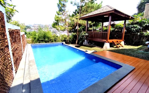 10 Rekomendasi Villa Dengan Private Pool di Bandung, Bisa Sewa Untuk Honeymoon Mulai Rp3.200.000 7