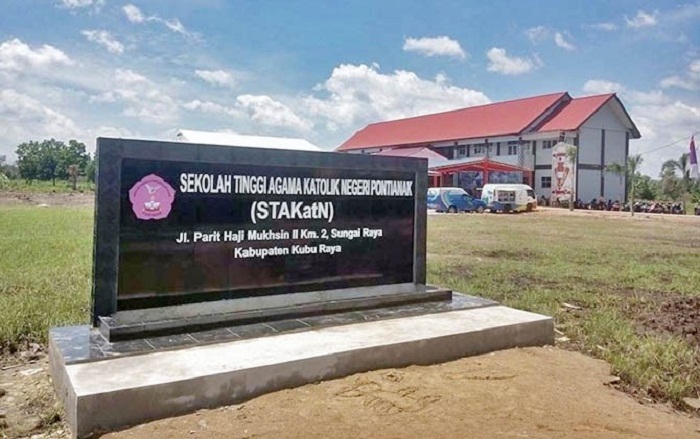 Buat Para Warga Provinsi Kalimantan Barat Yang Ingin Kuliah, Ini Dia Beberapa Pilihan Kampus Terbaik! 5