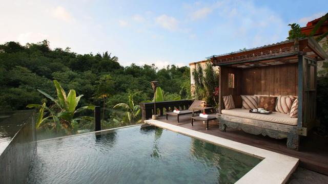 10 Daftar Villa Dengan Kolam Renang Pribadi di Puncak Buat Liburanmu, Mulai Dari Rp2.290.000 6 10 Daftar Villa Dengan Kolam Renang Pribadi di Puncak Buat Liburanmu, Mulai Dari Rp2.290.000 6