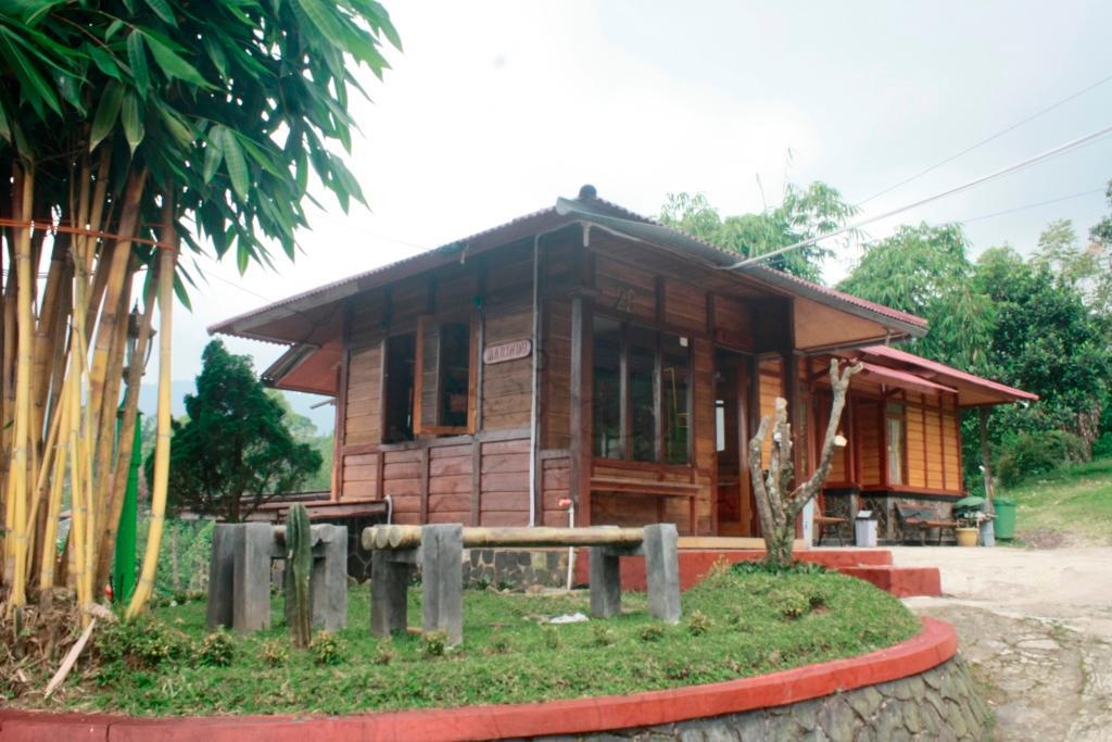 10 Rekomendasi Villa Dengan Kolam Pribadi di Ciater Subang Dengan Harga Mulai Rp300.000 Per Malam 3 10 Rekomendasi Villa Dengan Kolam Pribadi di Ciater Subang Dengan Harga Mulai Rp300.000 Per Malam 3