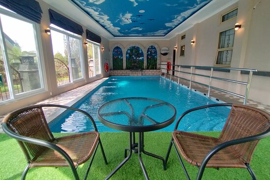 10 Daftar Villa Dengan Kolam Renang Pribadi di Puncak Buat Liburanmu, Mulai Dari Rp2.290.000 4 10 Daftar Villa Dengan Kolam Renang Pribadi di Puncak Buat Liburanmu, Mulai Dari Rp2.290.000 4