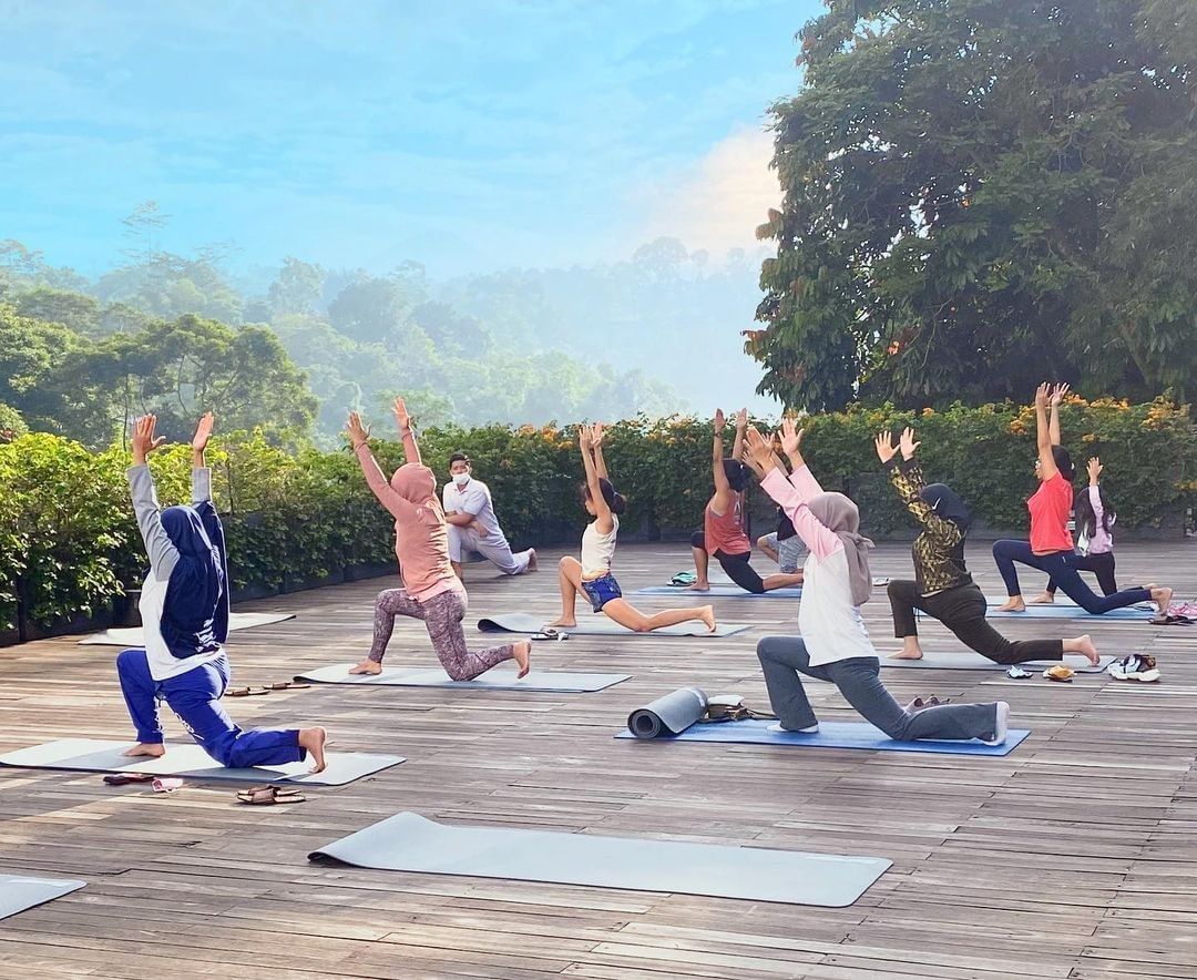 10 Potret Padma Hotel Bandung, Penginapan Mewah Yang Nyaman di Tengah Pepohonan Rimbun 5