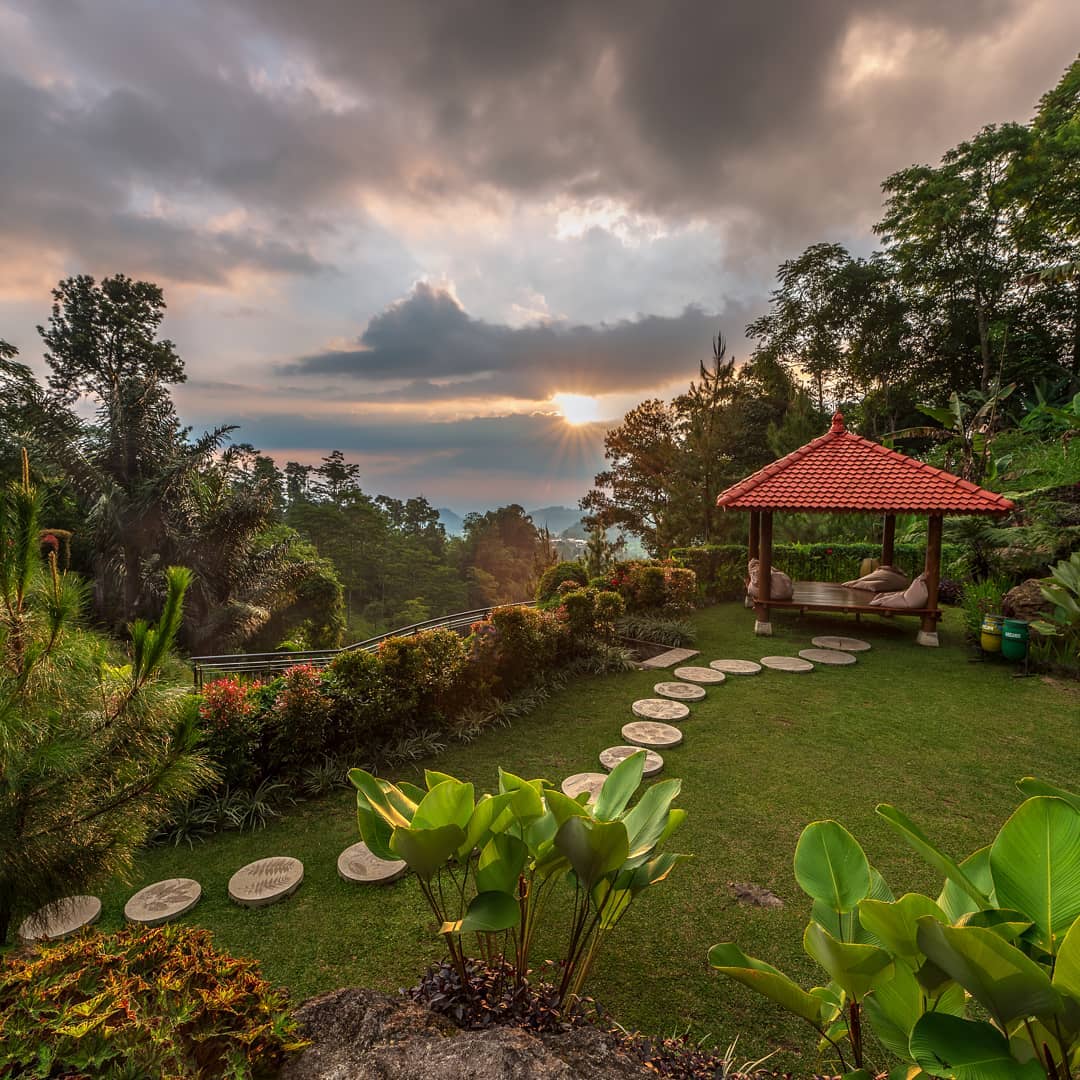 Ingin Menghabiskan Waktu Liburan di Tawangmangu? Nava Hotel Bisa Menjadi Pilihan Akomodasi Terbaik 7 Ingin Menghabiskan Waktu Liburan di Tawangmangu? Nava Hotel Bisa Menjadi Pilihan Akomodasi Terbaik 7