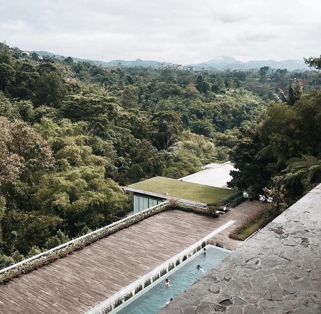 10 Potret Padma Hotel Bandung, Penginapan Mewah Yang Nyaman di Tengah Pepohonan Rimbun 1