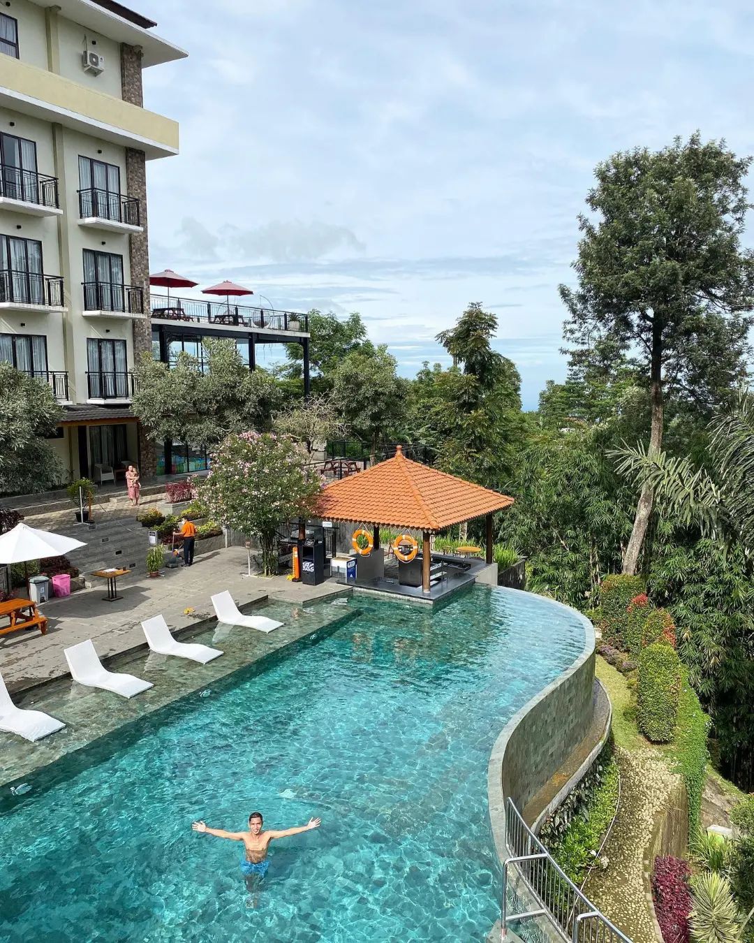 Ingin Menghabiskan Waktu Liburan di Tawangmangu? Nava Hotel Bisa Menjadi Pilihan Akomodasi Terbaik 5 Ingin Menghabiskan Waktu Liburan di Tawangmangu? Nava Hotel Bisa Menjadi Pilihan Akomodasi Terbaik 5