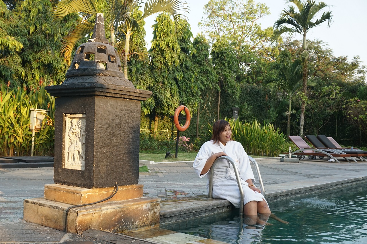 Daftar Harga Kamar dan Review Grand Candi Hotel Semarang, Penginapan Murah Dengan Sky Lounge 5 Daftar Harga Kamar dan Review Grand Candi Hotel Semarang, Penginapan Murah Dengan Sky Lounge 5