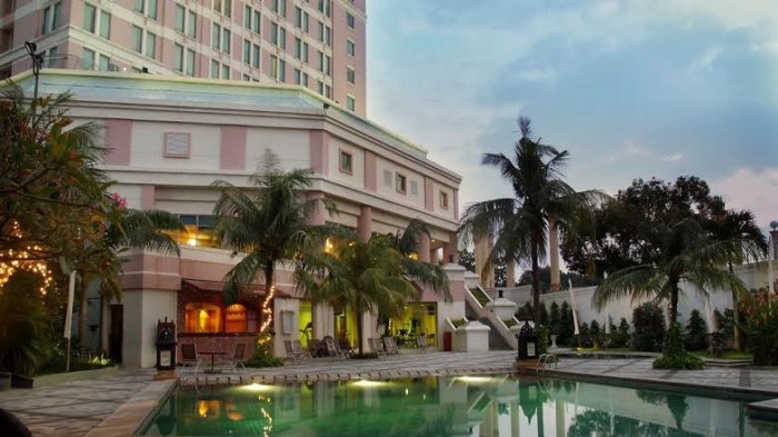 Daftar Harga Kamar dan Review Grand Candi Hotel Semarang, Penginapan Murah Dengan Sky Lounge 3 Daftar Harga Kamar dan Review Grand Candi Hotel Semarang, Penginapan Murah Dengan Sky Lounge 3