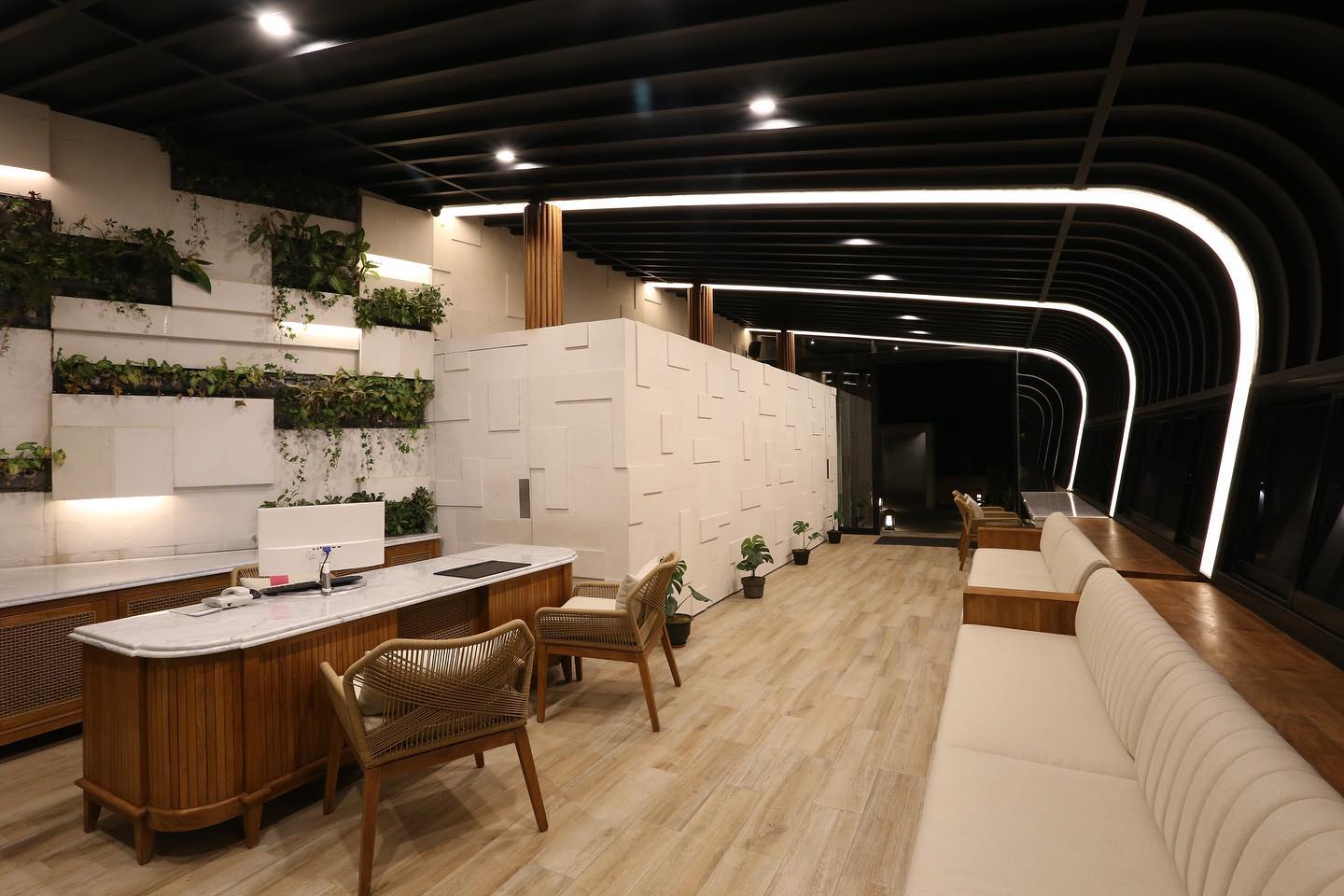 Sunsetfalls Gardens Resort, Penginapan Mewah Yang Dikelilingi 7 Gunung Dengan Pemandangan Cantik 2