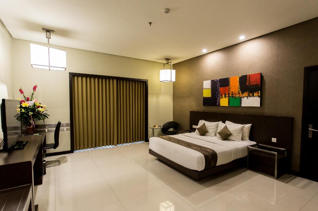 Savana hotel & convention malang wedding alamat harga spa telepon and after five 5ive lounge batu di de fasilitas lowongan kerja kamar lokasi loker no telp neo pemilik jl letjen sutoyo tarif adalah cafe apotik depan apotek dekat menu masuk kolam renang letak nama pt perumahan perum paket promo restoran rooftop sejarah