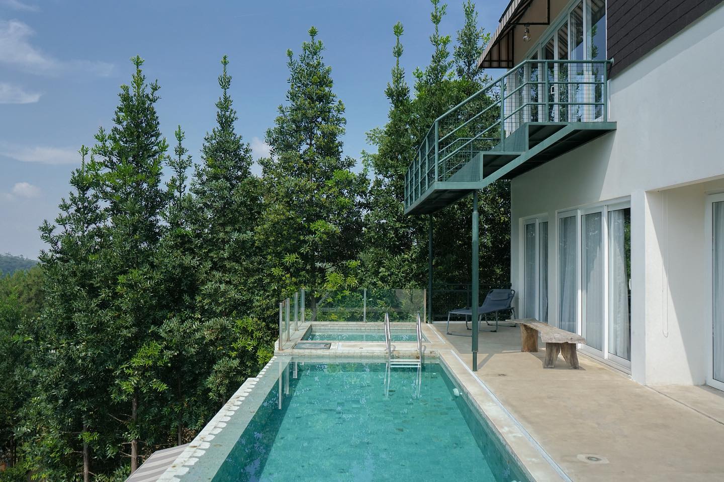 Casa D'Langit, Villa Mewah di Bandung Barat Dengan Pemandangan Cantik dan Fasilitas Lengkap 4