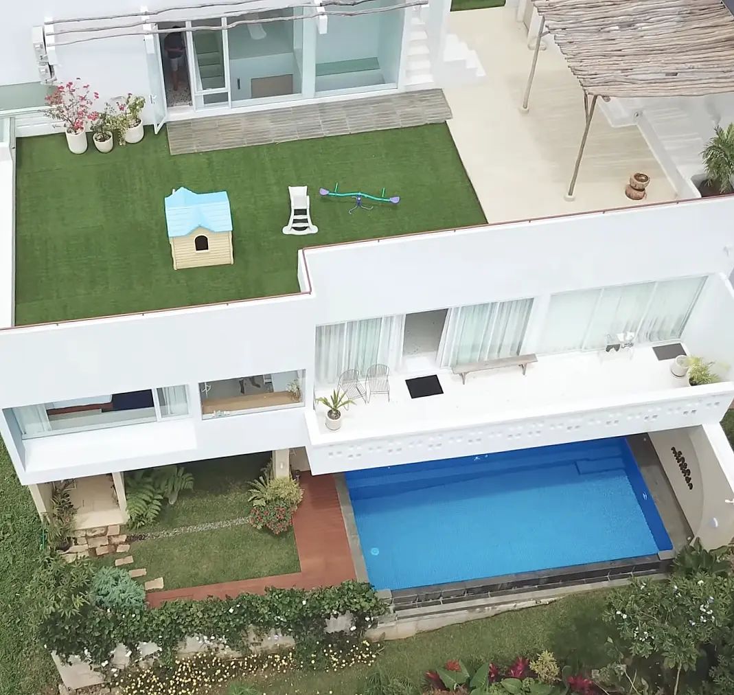 Ingin Menginap di Villa Nuansa Santorini? Casa Miranda Bandung Bisa Buat Staycation Bareng Keluarga 2