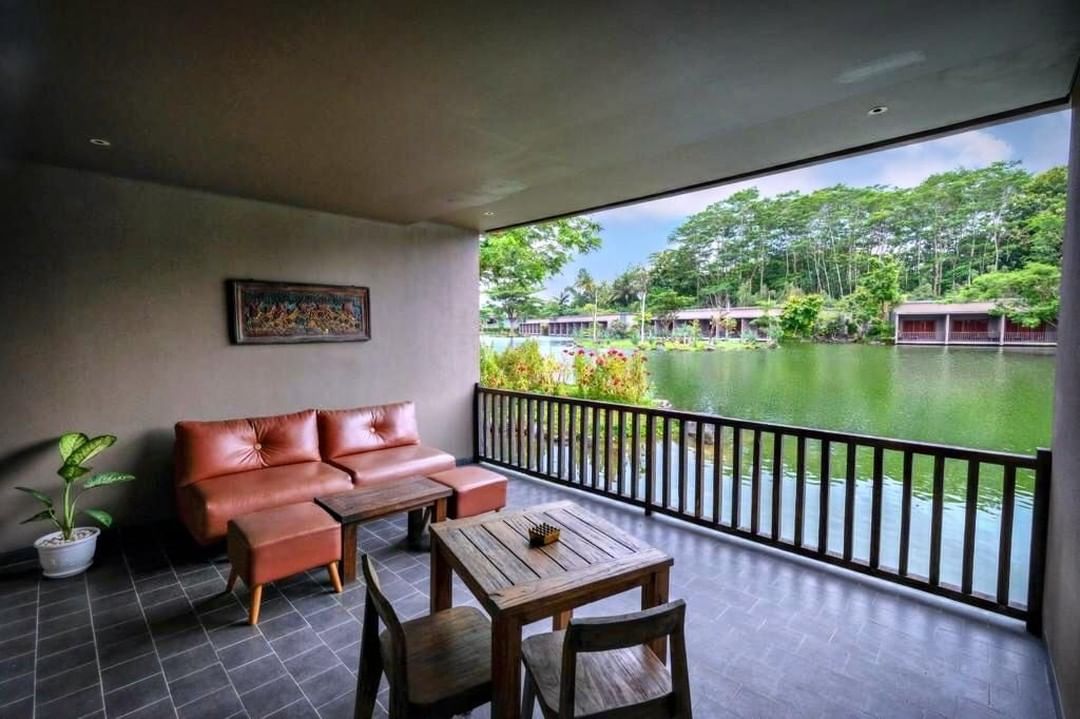 The Westlake Resort, Penginapan Dengan Arsitektur Khas Jawa Yang Memiliki Danau Buatan di Jogja 5 The Westlake Resort, Penginapan Dengan Arsitektur Khas Jawa Yang Memiliki Danau Buatan di Jogja 5