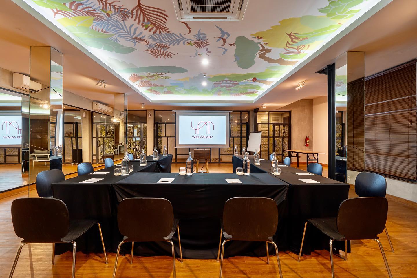 Menginap di Yats Colony Jogja, Hotel Dengan Interior Estetik Yang Anak Muda Banget Mulai Rp600.000 9