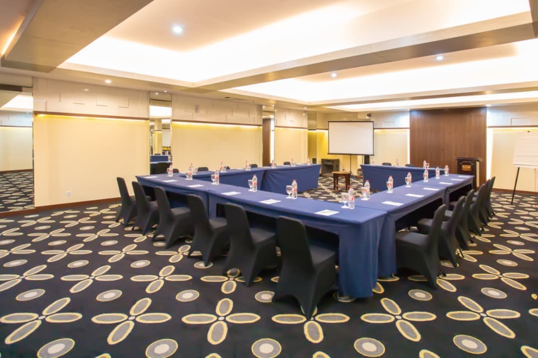 Hotel New Saphir Yogyakarta, Penginapan Bintang Empat Yang Cocok Untuk Semua Jenis Wisatawan 10 Hotel New Saphir Yogyakarta, Penginapan Bintang Empat Yang Cocok Untuk Semua Jenis Wisatawan 10