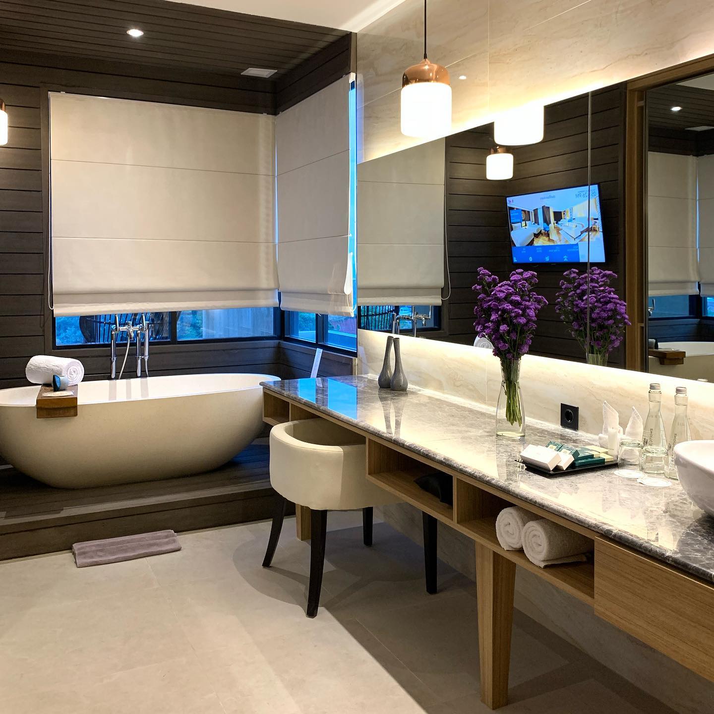 Manohara Hotel Jogja, Akomodasi Bintang 4 Dengan Nuansa Elegan Serta Sentuhan Tradisional Jawa 2