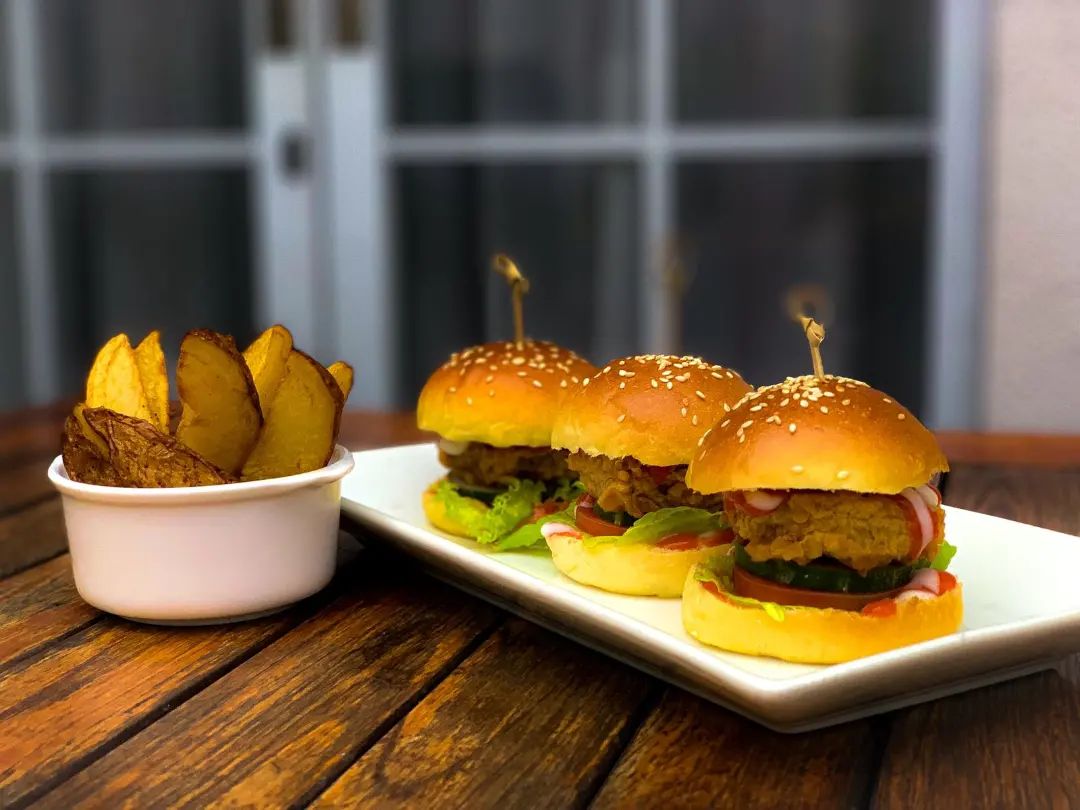 D Senopati Malioboro, Hotel Bintang Tiga Yang Mewah di Kawasan Ikonik Kota Jogja Mulai Rp525.000 7