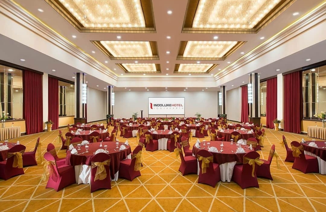 Hotel Indoluxe, Akomodasi Dengan Rooftop Swimming Pool Tertinggi di Yogyakarta Mulai Rp650.000 7 Hotel Indoluxe, Akomodasi Dengan Rooftop Swimming Pool Tertinggi di Yogyakarta Mulai Rp650.000 6