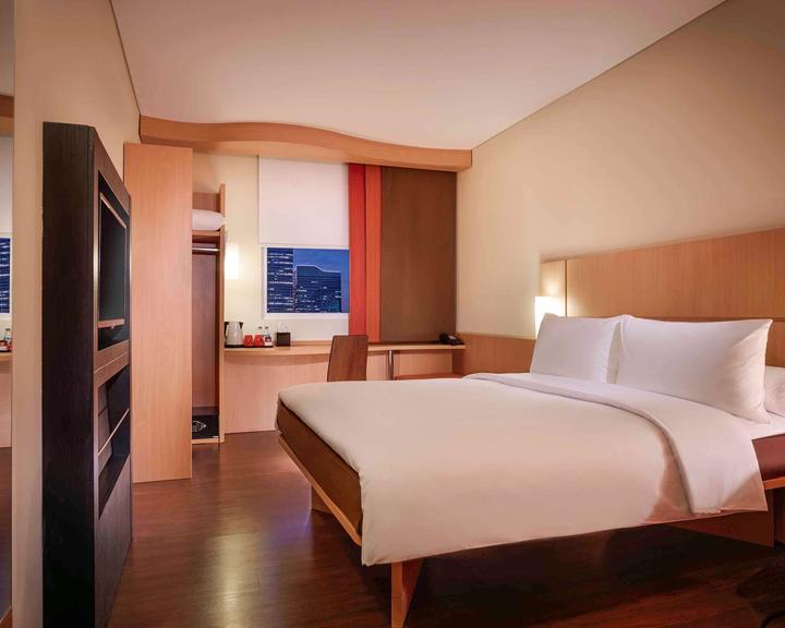 Ibis Surabaya City Center, Tempat Menginap Murah dan Strategis di Kota Pahlawan Mulai Rp314.100 4