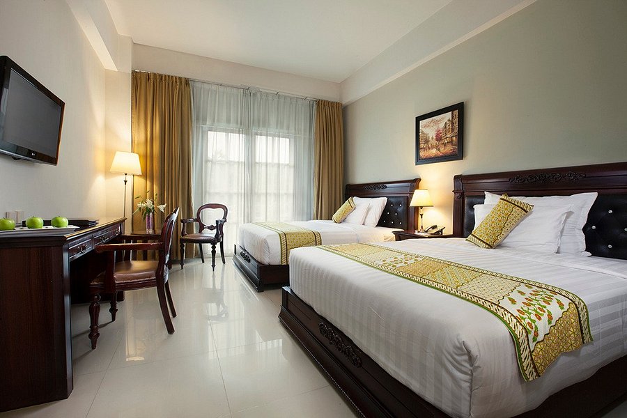 Mewah dan Memiliki Fasilitas Lengkap, The Rich Hotel Jogja Memang Akomodasi Terbaik Mulai Rp550.000 8 Rich hotel jogja bintang 4 city mall agoda jalan magelang the angker harga wedding alamat sahid traveloka berapa ballroom carlton di yogyakarta jl fasilitas kamar kolam renang spa logo lokasi no telp palace pemilik profil nomor telepon sejarah