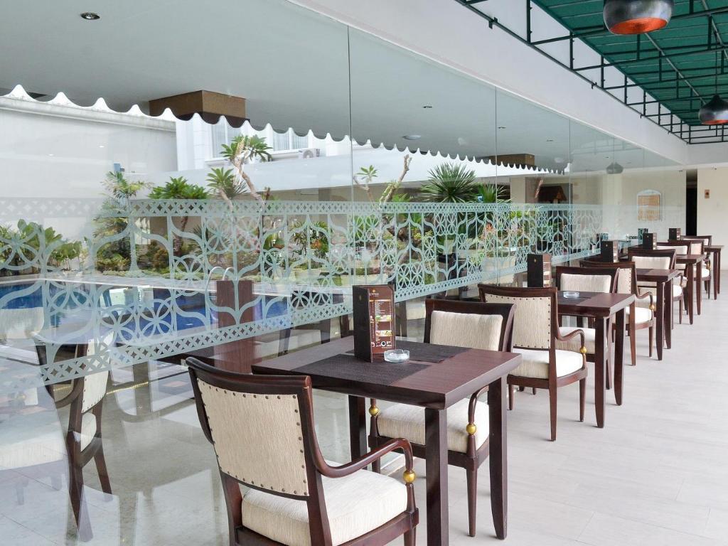 Lynn Hotel Jogja, Akomodasi Strategis di Jantung Kota Yang Murah dan Lengkap Mulai Rp471.175 5 Lynn Hotel Jogja, Akomodasi Strategis di Jantung Kota Yang Murah dan Lengkap Mulai Rp471.175 5