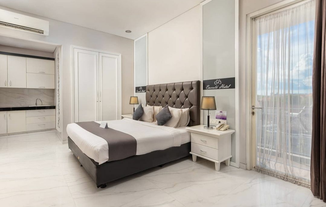 Emerald Hotel Surabaya, Penginapan Bertaraf Bintang 2 Dengan Tarif 200 Ribu Saja Per Malamnya 8 Emerald Hotel Surabaya, Penginapan Bertaraf Bintang 2 Dengan Tarif 200 Ribu Saja Per Malamnya 8