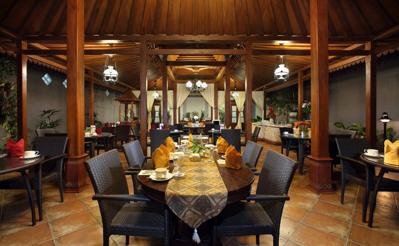 Cari Akomodasi Bintang Tiga Dengan Kolam Renang di Jogja? Emersia Malioboro Bisa Menjadi Pilihan! 6