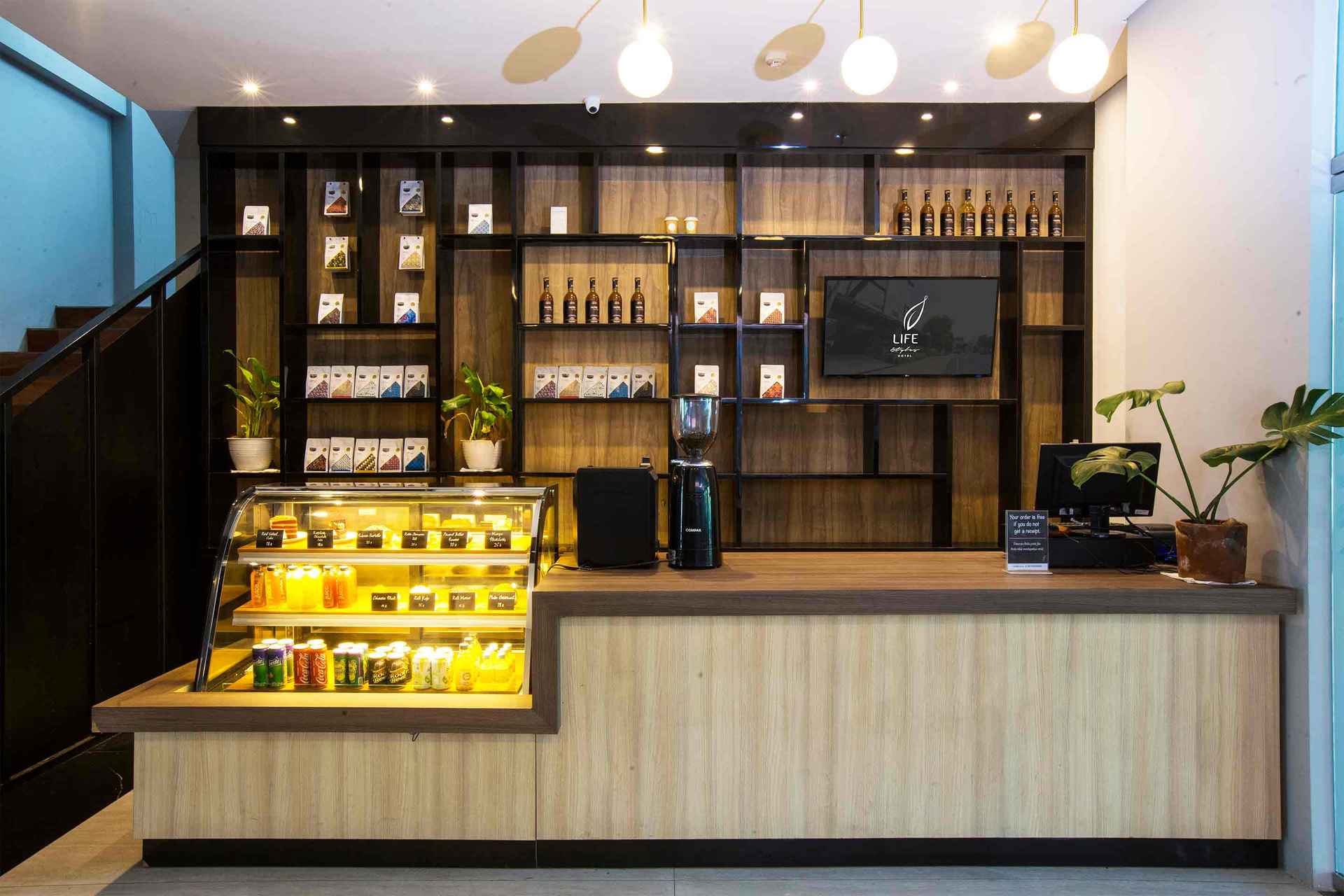 The Lifestyle Hotel Surabaya, Penginapan Dengan Fasilitas Lengkap Cocok Buat Istirahat Saat Transit 8 The Lifestyle Hotel Surabaya, Penginapan Dengan Fasilitas Lengkap Cocok Buat Istirahat Saat Transit 8