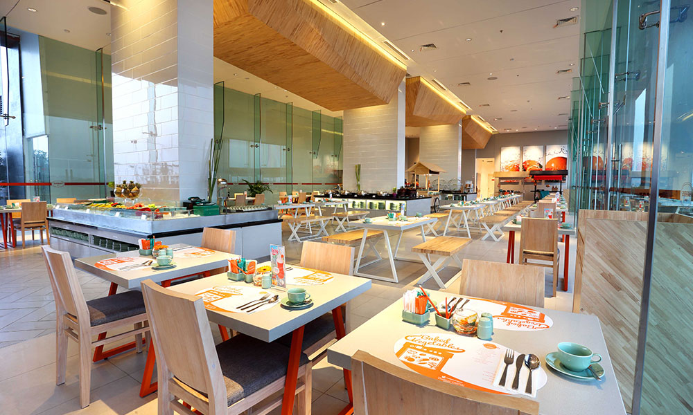 Ingin Menginap di Harris Hotel? Surabaya Punya Salah Satu Cabang Penginapan Bintang Empat Ini 4