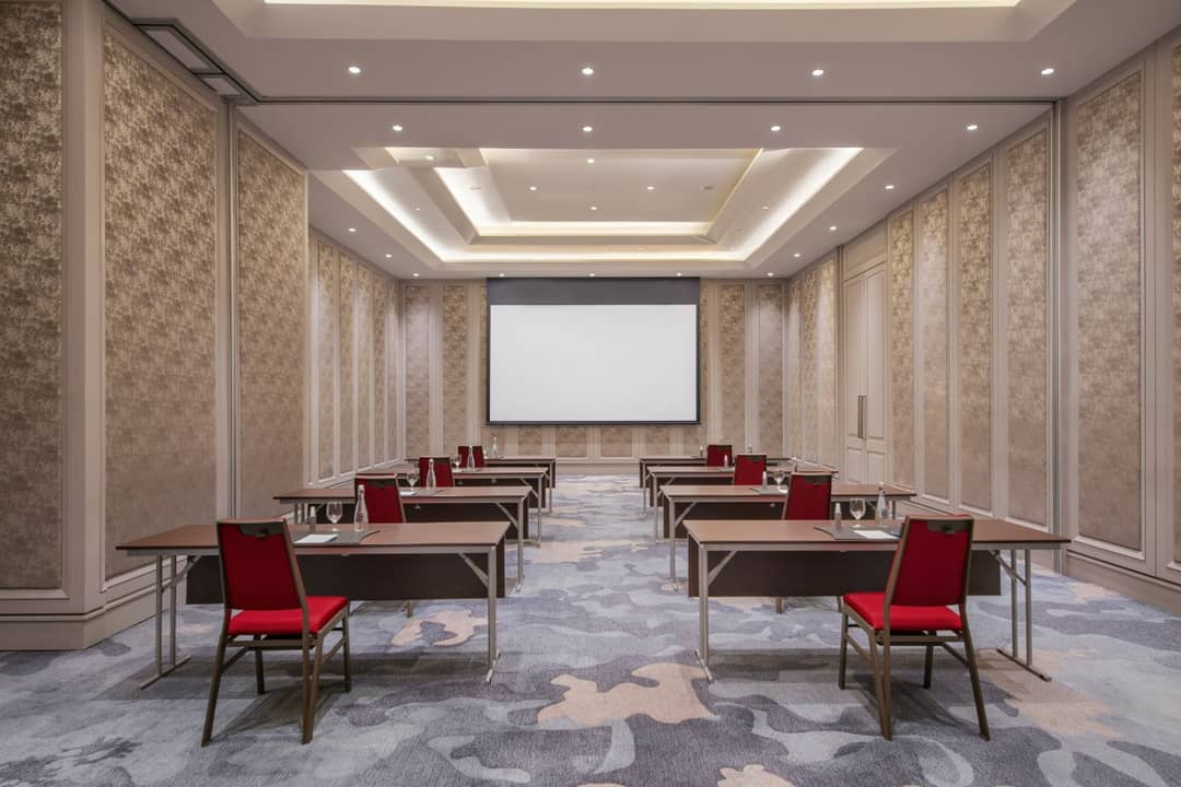 Sheraton Hotel Surabaya, Akomodasi Mewah di Pusat Kota Yang Terhubung Dengan Mall Tunjungan Plaza 9 Sheraton hotel surabaya & towers and apartemen alamat telepon restaurant indonesia harga dekat mall bintang berapa kafe bromo di embong malang east java jawa timur fasilitas jenis kamar lowongan kerja parkir motor pintu masuk no telp tunjungan plaza profil paket wedding review sejarah tarif 4 point four by 0 convention hall tower buffet bukber lounge cake foto kota logo mobil nama owner pemilik promo kolam renang spa terbaru anak