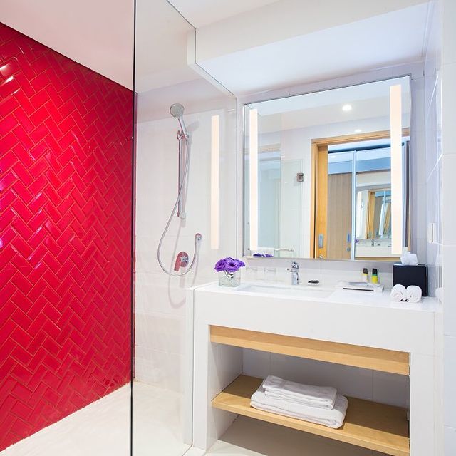 Buat Yang Suka Ngemall! Inilah Four Points Hotel Surabaya Dengan Akses Langsung Ke Tunjungan Plaza 4