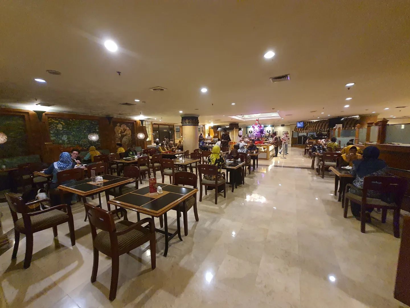 Tunjungan Hotel Surabaya, Akomodasi Bintang 4 Yang Terhubung Dengan Pusat Perbelanjaan Paling Ikonik 4 Tunjungan Hotel Surabaya, Akomodasi Bintang 4 Yang Terhubung Dengan Pusat Perbelanjaan Paling Ikonik 4