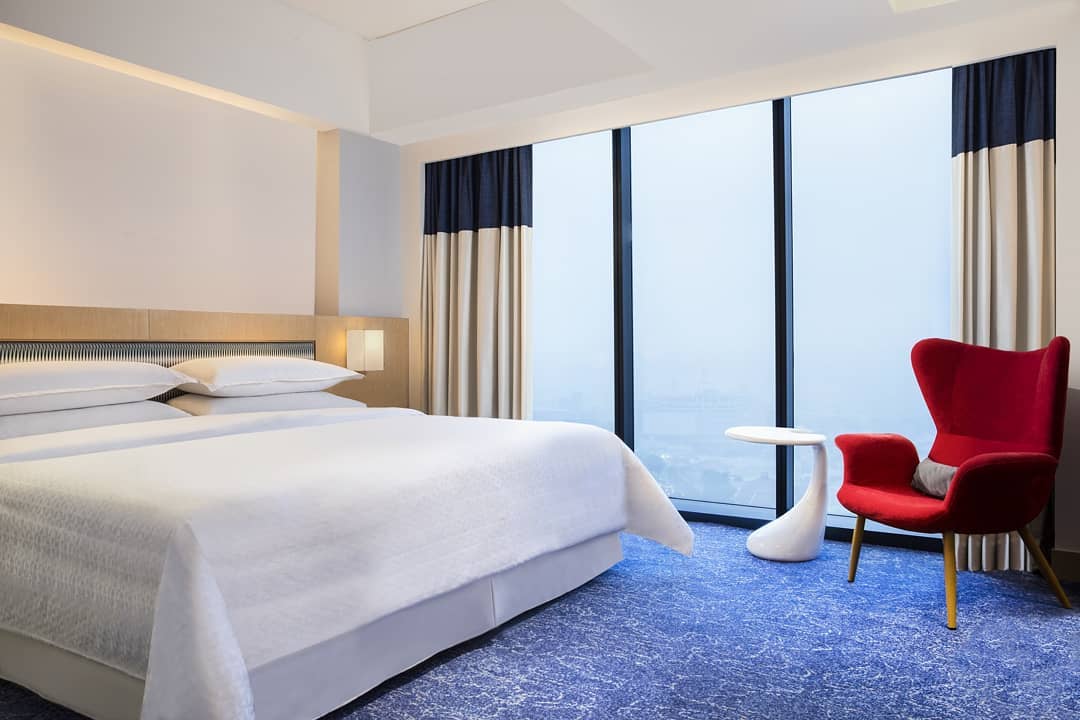 Buat Yang Suka Ngemall! Inilah Four Points Hotel Surabaya Dengan Akses Langsung Ke Tunjungan Plaza 2