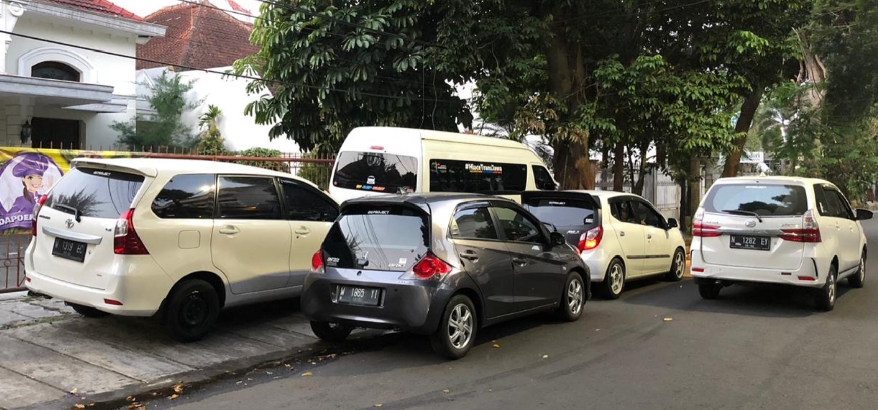 10 Rental Mobil Singosari, No 5 Lepas Kunci Harga 350K 9