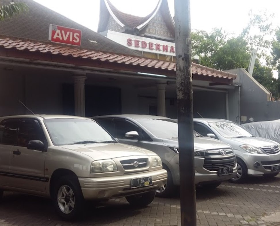 10 Rental Mobil Menteng, Harga Sewa Termurah Rp450.000 1