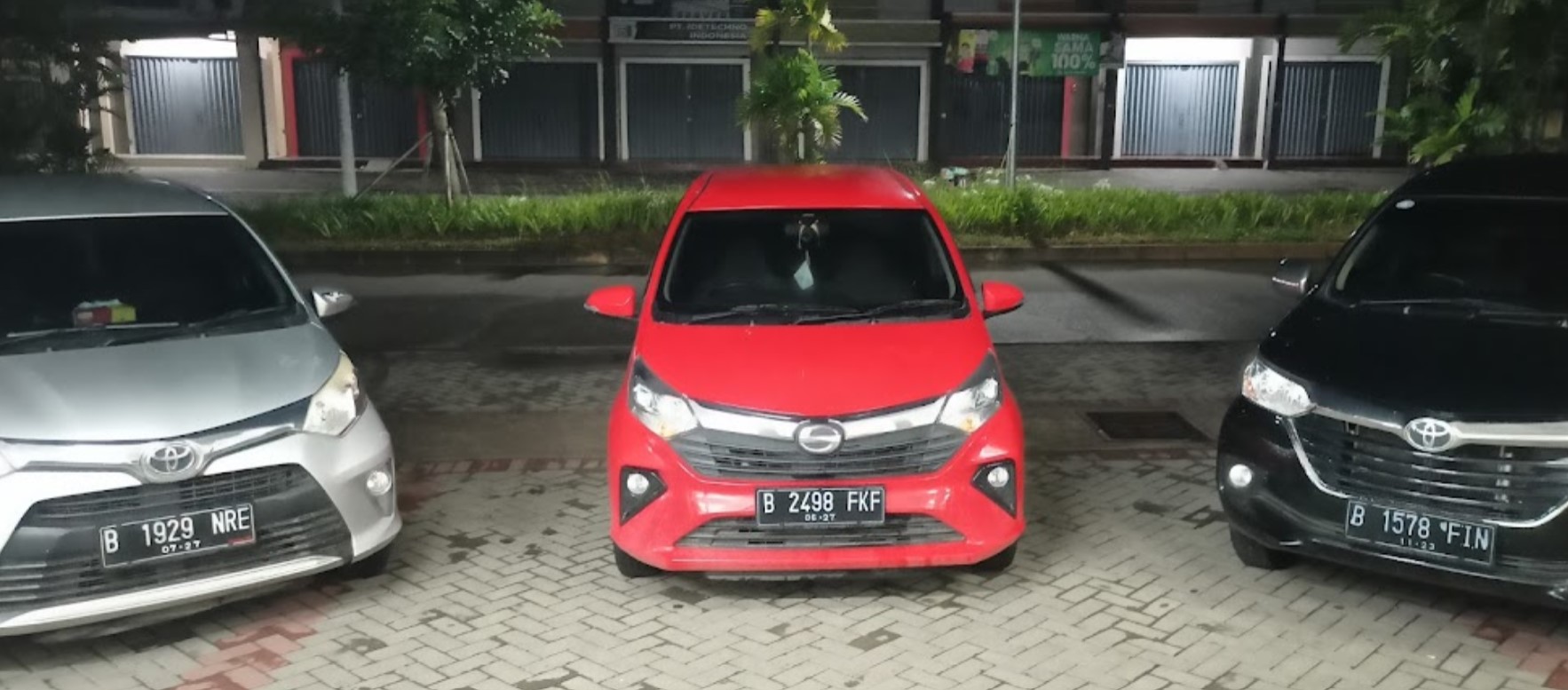 10 Rental Mobil Cibitung Lepas Kunci, Harga Sewa 400K 3