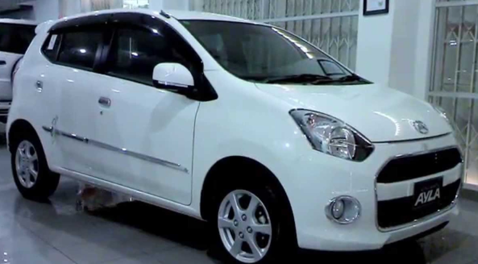 10 Rental Mobil Semarang Barat Lepas Kunci, Harga 250K 8 10 Rental Mobil Semarang Barat Lepas Kunci, Harga 250K 7