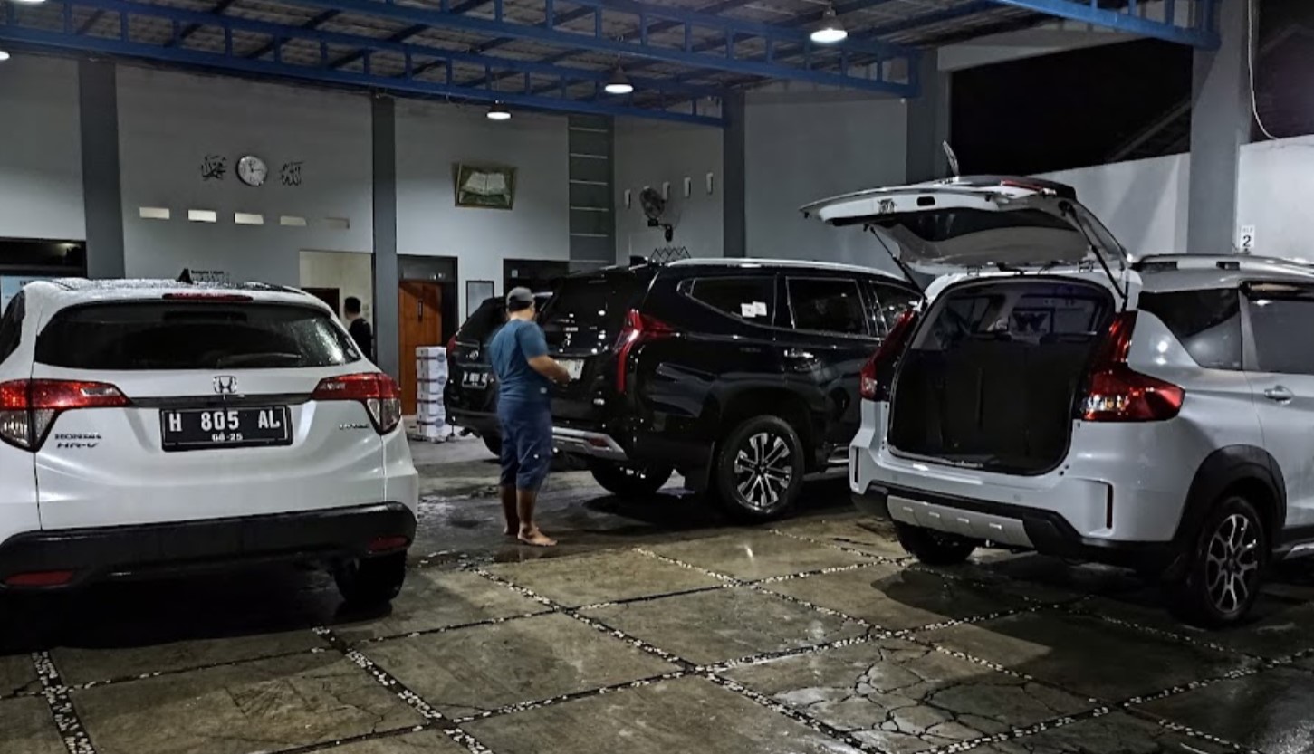 10 Rental Mobil Semarang Timur 450K, No 4 Lepas Kunci Murah 9 10 Rental Mobil Semarang Timur 450K, No 4 Lepas Kunci Murah 8