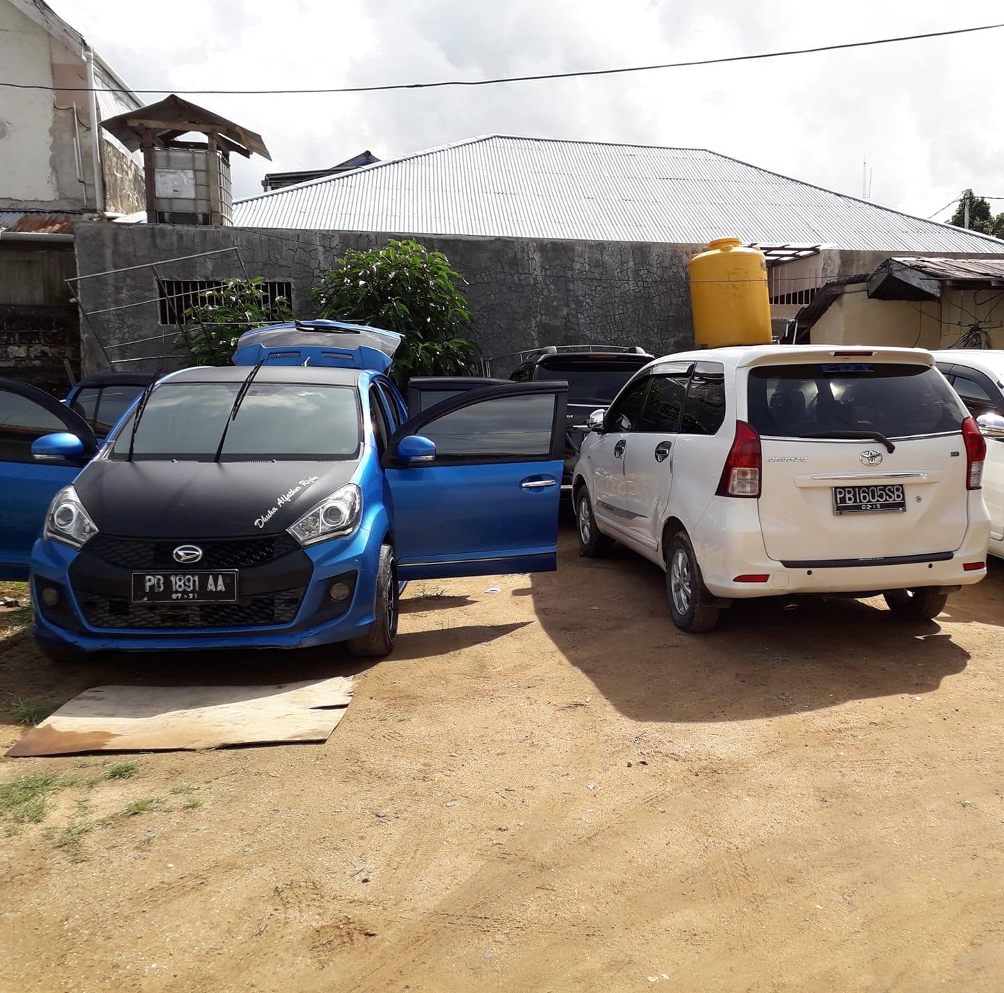 10 Jasa Rental Mobil Sorong Termurah, Harga Sewa 400K 3