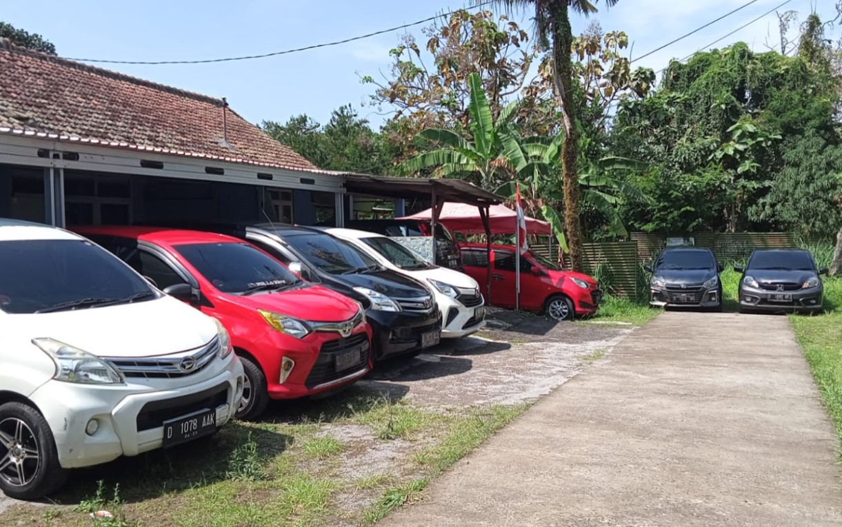10 Rental Mobil Padalarang Lepas Kunci, Harga 350K 9 10 Rental Mobil Padalarang Lepas Kunci, Harga 350K 8