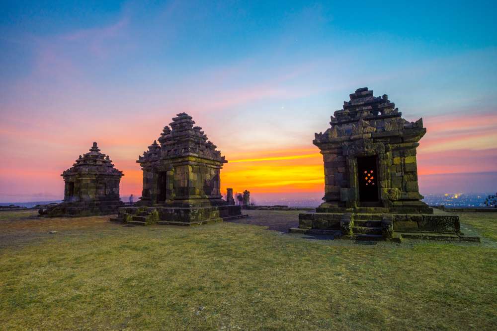 Wisata Alam di Candi Ijo, Yogyakarta: Panduan Lengkap untuk Keluarga, Sahabat, dan Pecinta Alam 1 wisata alam candi ijo yogyakarta