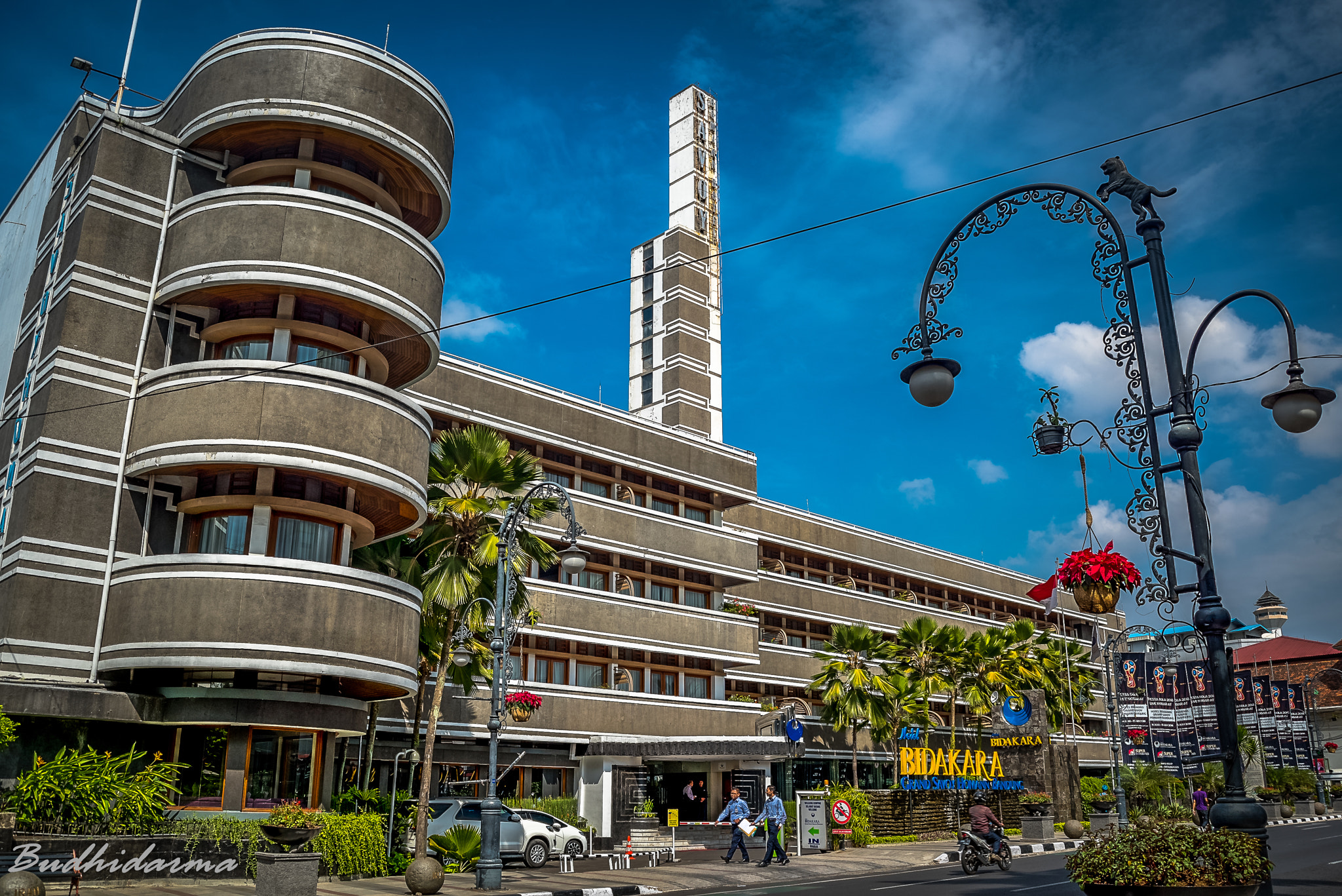 Suasana area Setiabudi Bandung untuk hotel keluarga