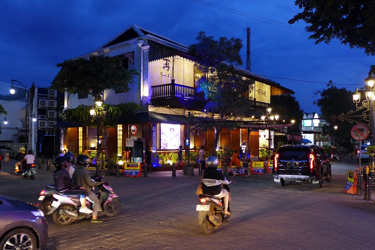 akses keluarga Kota Lama Semarang featured