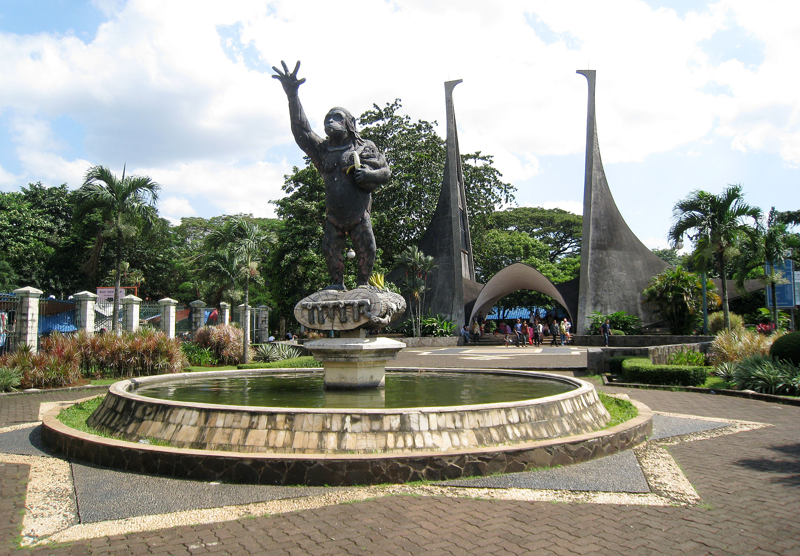 Gerbang Ragunan Zoo Jakarta Selatan