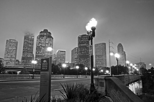 Suasana parkir malam di kawasan kuliner Jalan Sabang Jakarta