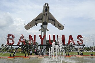 Aktivitas keluarga Menara Teratai Purwokerto sore hari