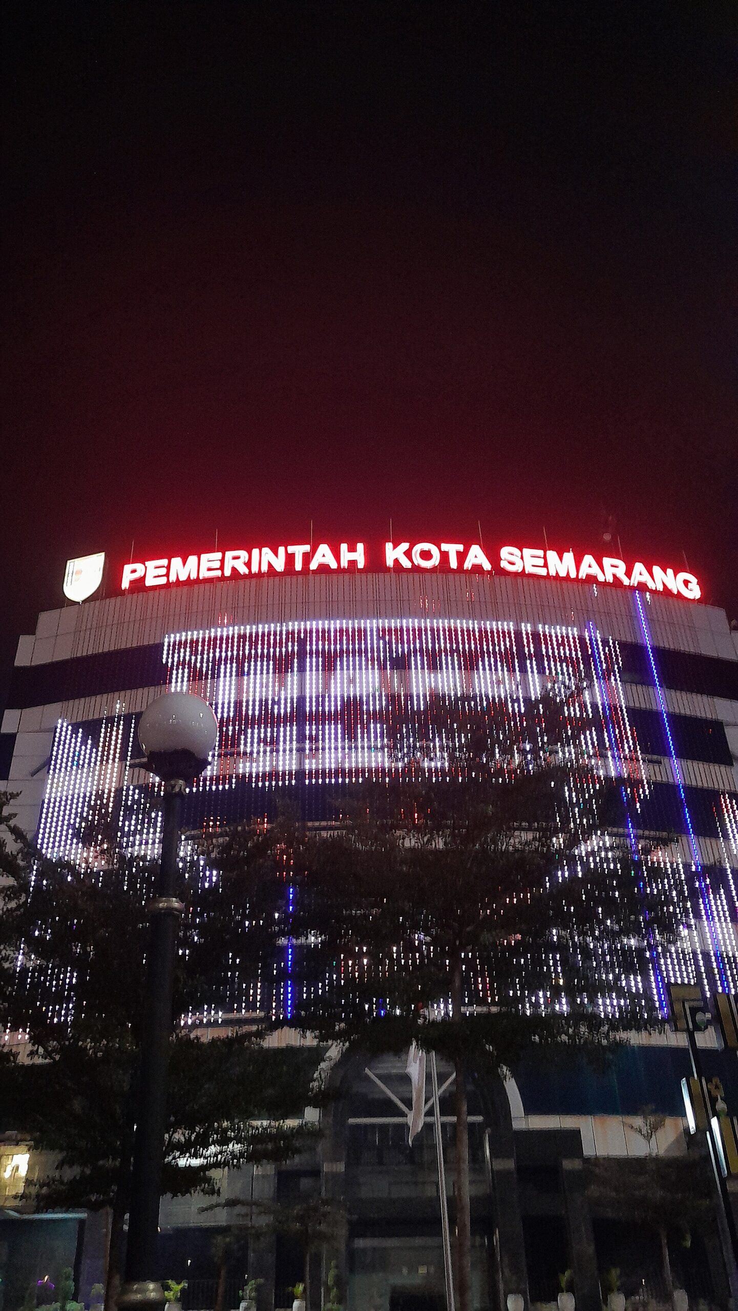 Parkir Dekat Simpang Lima Semarang untuk Wisata Keluarga Malam Hari: Titik Aman, Tarif, dan Jam Ramai 2
